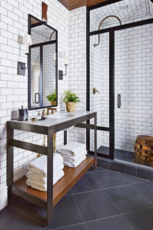 Discover the most elegant and stylish white bathroom ideas